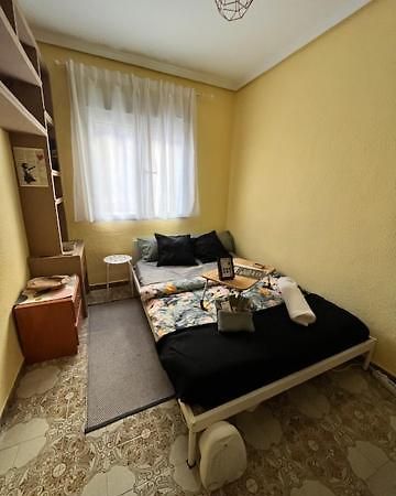 Gemuetliches Zimmer "Gold" Fuer 2 Personen Und Katzenliebhaber Valencia Eksteriør billede
