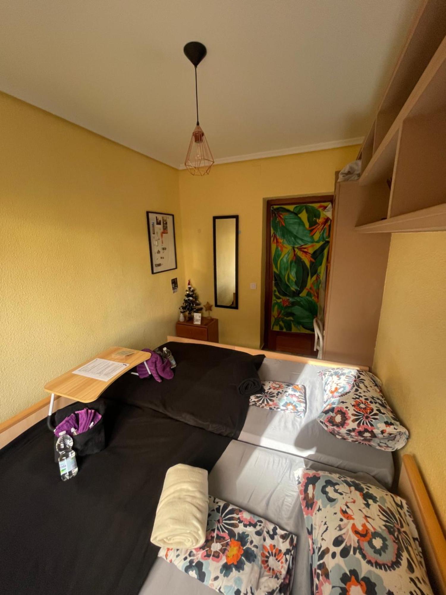 Gemuetliches Zimmer "Gold" Fuer 2 Personen Und Katzenliebhaber Valencia Eksteriør billede